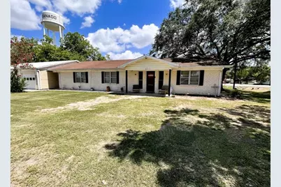 805 S 2nd Street, Ganado, TX 77962 - Photo 2