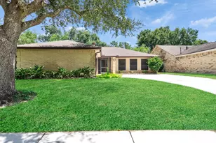2819 Poplar Creek Ln, Pearland, TX 77584 - Photo 4