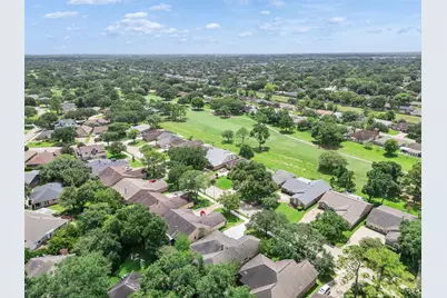 2819 Poplar Creek Lane, Pearland, TX 77584 - Photo 48
