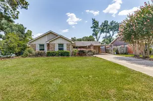10031 Timberoak Dr, Houston, TX 77080 - Photo 1