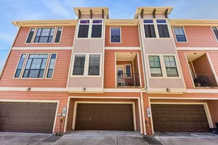 1045 W 22nd St, Houston, TX 77008 - Photo 32