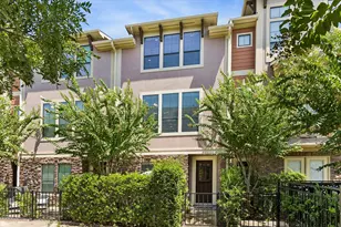 1045 W 22nd St, Houston, TX 77008 - Photo 1