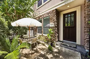 1045 W 22nd St, Houston, TX 77008 - Photo 4