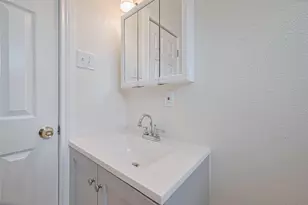 3024 Brackenridge St, Houston, TX 77026 - Photo 16