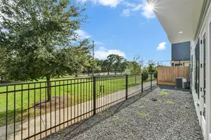 3521 Harvest Dance Dr, Houston, TX 77008 - Photo 30