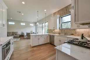 3521 Harvest Dance Dr, Houston, TX 77008 - Photo 8