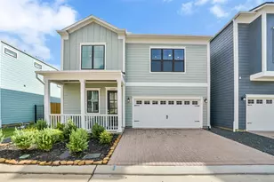 3521 Harvest Dance Dr, Houston, TX 77008 - Photo 1