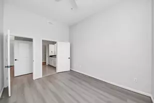 6363 San Felipe St, Houston, TX 77057 - Photo 18