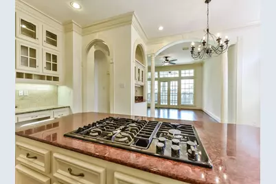 166 E Capstone Circle, The Woodlands, TX 77381 - Photo 18