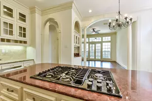 166 E Capstone Cir, The Woodlands, TX 77381 - Photo 18