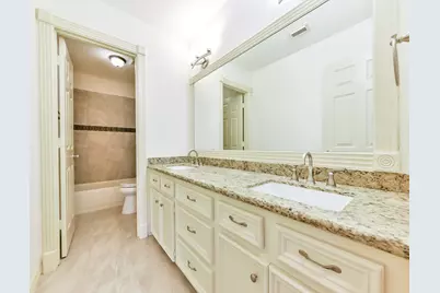 166 E Capstone Circle, The Woodlands, TX 77381 - Photo 36