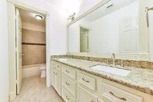 166 E Capstone Cir, The Woodlands, TX 77381 - Photo 36