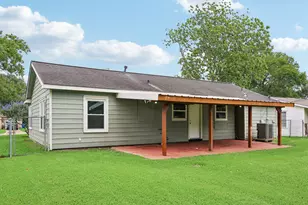 616 20th Ave N, Texas City, TX 77590 - Photo 16