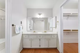 14210 Swanfield Dr, Houston, TX 77083 - Photo 18