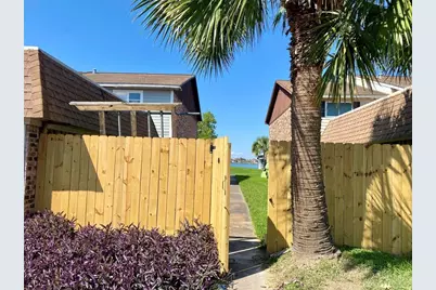 8922 Glacier Avenue, Texas City, TX 77591 - Photo 2