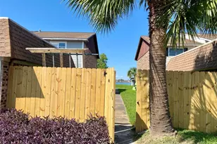 8922 Glacier Ave, Texas City, TX 77591 - Photo 2