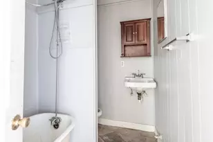 1509 J H Clouser St, Galveston, TX 77550 - Photo 10