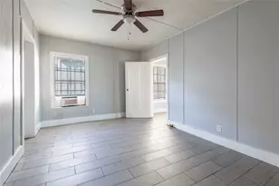 1509 J H Clouser St, Galveston, TX 77550 - Photo 8