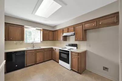 1603 Hazelwood Street Street #B, Conroe, TX 77301 - Photo 4