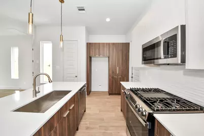 13109 Moncloa Drive, Houston, TX 77047 - Photo 8