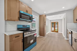 889 Chas Ln, Houston, TX 77091 - Photo 6
