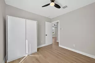 889 Chas Ln, Houston, TX 77091 - Photo 20