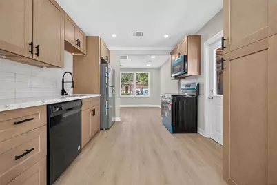 889 Chas Lane, Houston, TX 77091 - Photo 12