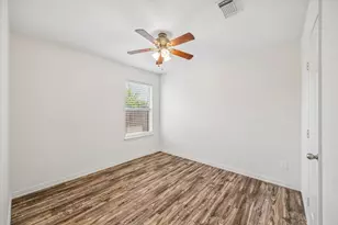7315 Lyndhurst Village Ln, Spring, TX 77379 - Photo 16