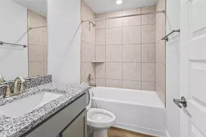 4320 Leslies Way, Dickinson, TX 77539 - Photo 18