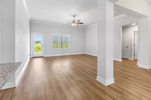 4320 Leslie's Way, Dickinson, TX 77539 - Photo 8