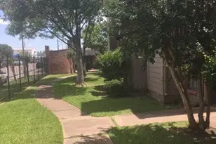 12500 Sandpiper Dr, Houston, TX 77035 - Photo 1