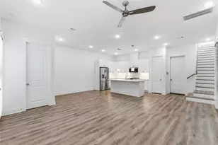 4605 Lavatera St, Houston, TX 77018 - Photo 10