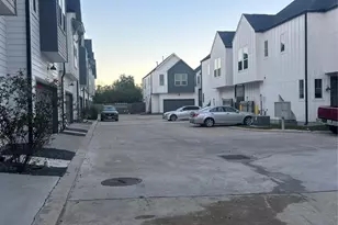 4605 Lavatera St, Houston, TX 77018 - Photo 8