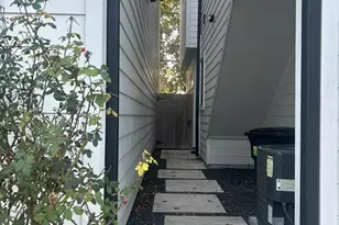 4605 Lavatera St, Houston, TX 77018 - Photo 6