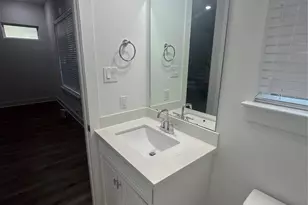 4605 Lavatera St, Houston, TX 77018 - Photo 10