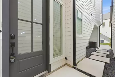 4605 Lavatera Street, Houston, TX 77018 - Photo 6