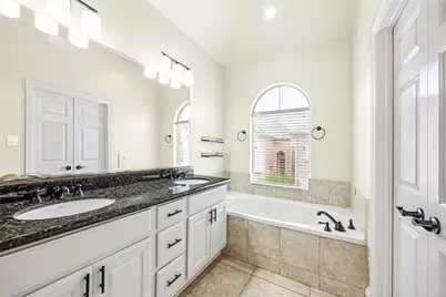 210 Grove Street, Houston, TX 77020 - Photo 16