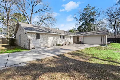 910 Brook Forest Court, Conroe, TX 77385 - Photo 2