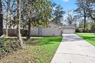 910 Brook Forest Court, Conroe, TX 77385 - Photo 4