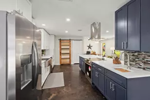 910 Brook Forest Ct, Conroe, TX 77385 - Photo 16