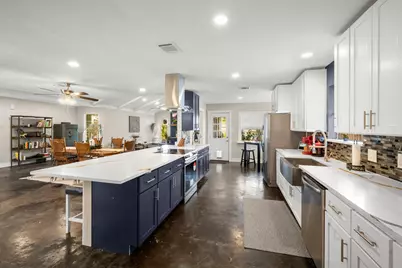 910 Brook Forest Court, Conroe, TX 77385 - Photo 14