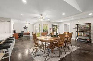 910 Brook Forest Ct, Conroe, TX 77385 - Photo 12