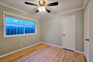2527 Willowby Dr, Houston, TX 77008 - Photo 10