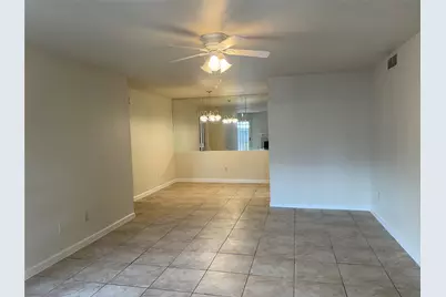 9797 Leawood Boulevard #1405, Houston, TX 77099 - Photo 6