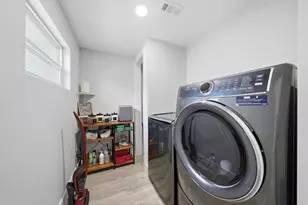 219 Pheasant St, Houston, TX 77018 - Photo 14