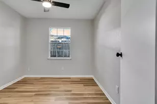 2613 7th Ave N, Texas City, TX 77590 - Photo 16