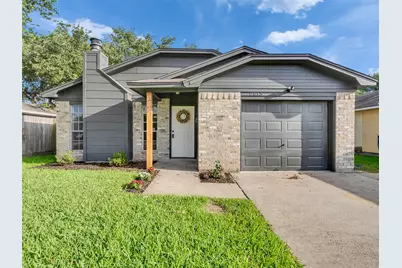 2613 7th Avenue N, Texas City, TX 77590 - Photo 1