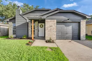 2613 7th Ave N, Texas City, TX 77590 - Photo 1