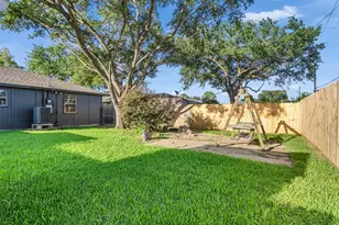 2613 7th Ave N, Texas City, TX 77590 - Photo 28