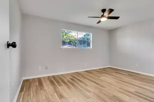 2613 7th Ave N, Texas City, TX 77590 - Photo 18